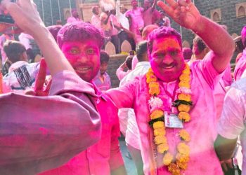 सांगोल्यात ‘शिवसेनेचा भगवा’; नगराध्यक्षपदी आनंदा माने यांचा दणदणीत विजय!