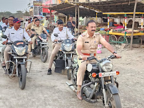 अचानक नाकाबंदी करून वाहतूक नियमभंगावर धडक कारवाई