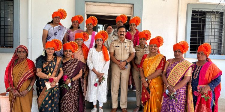 सांगोला पोलीस ठाण्यात आंतरराष्ट्रीय महिला दिन उत्साहात साजरा